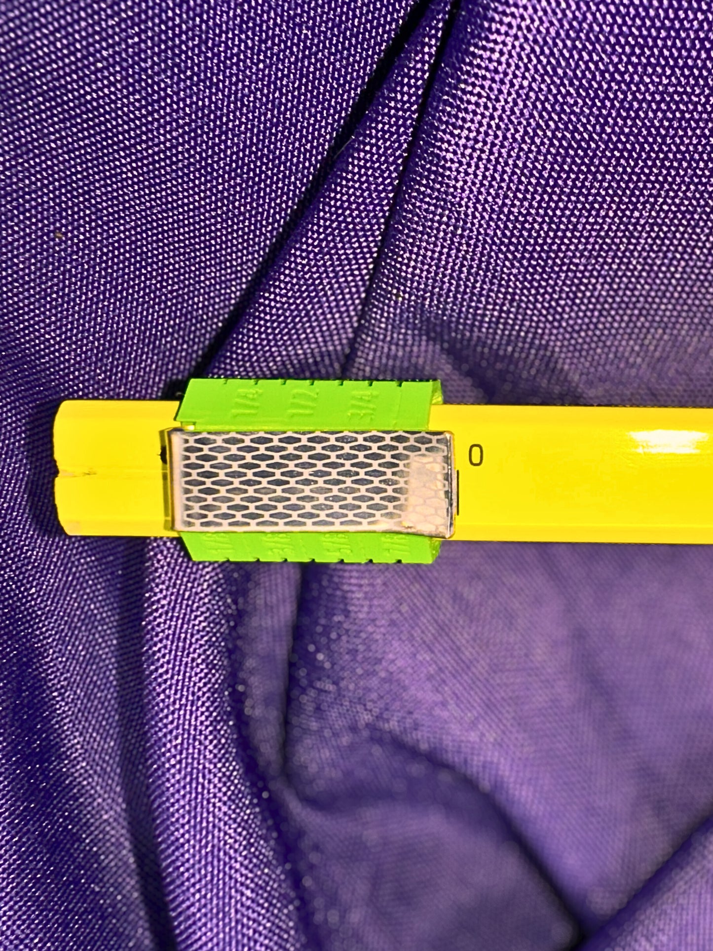 The Stik-It Honeycomb Clip